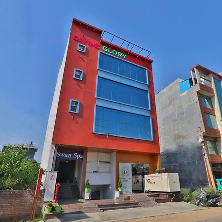 Divine Glory Hotel Lucknow Exterior foto