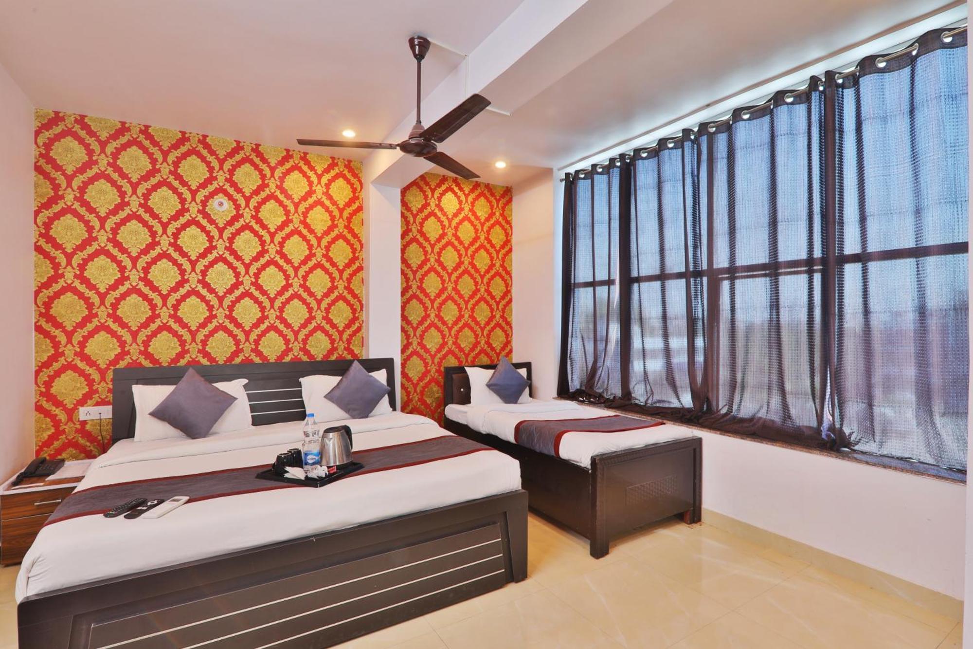 Divine Glory Hotel Lucknow Exterior foto